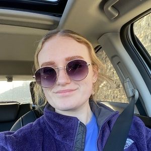 Meet your Posher, Lily